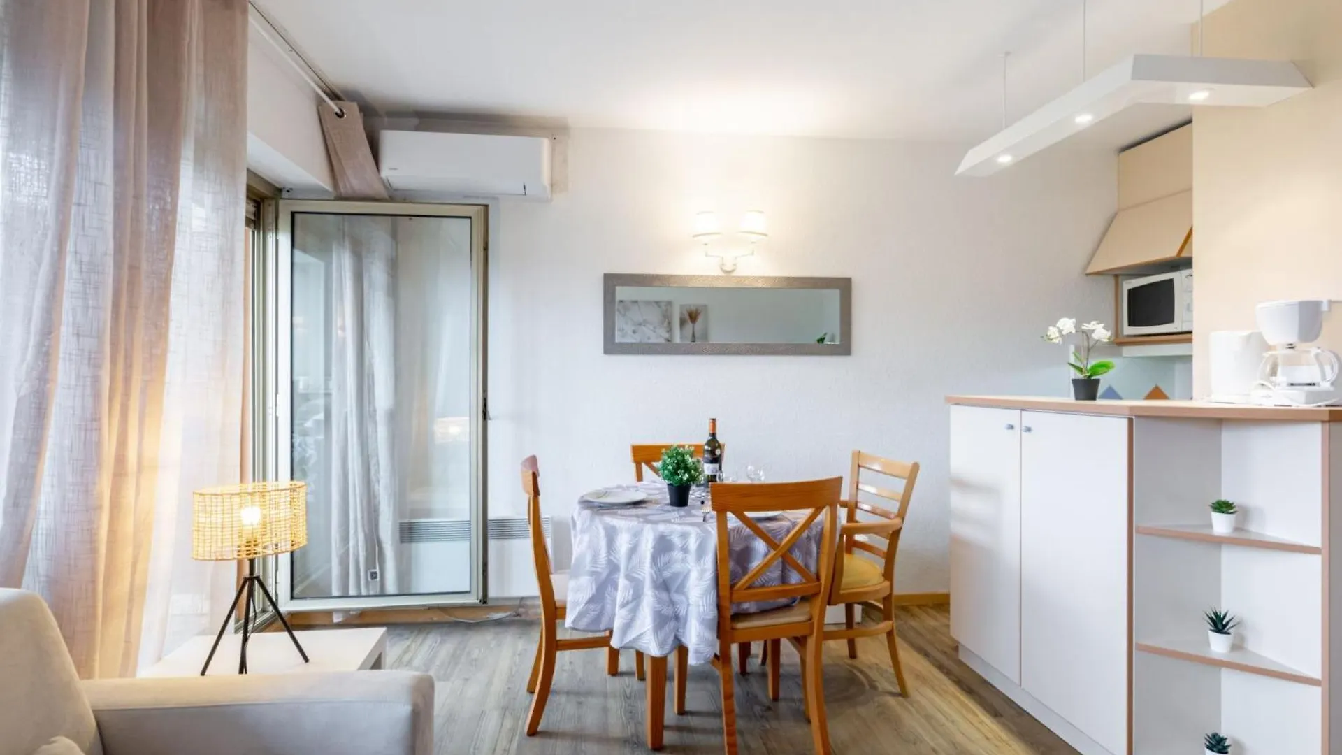 Apartment Les Platanes-3 By Interhome location